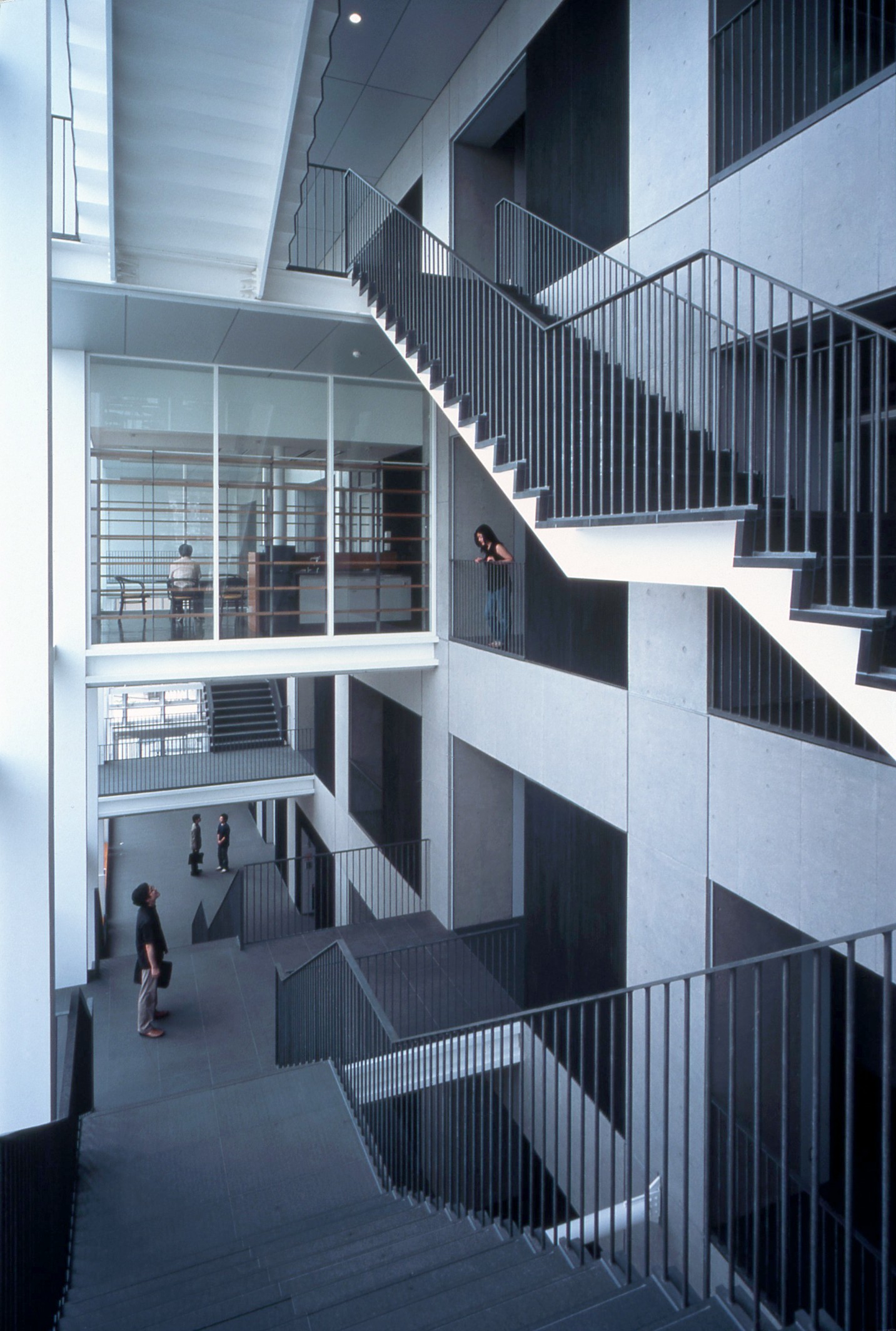 武田先端知ビル