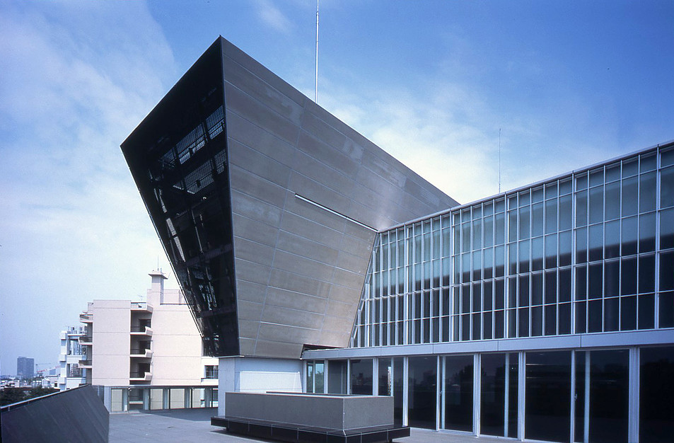 武田先端知ビル