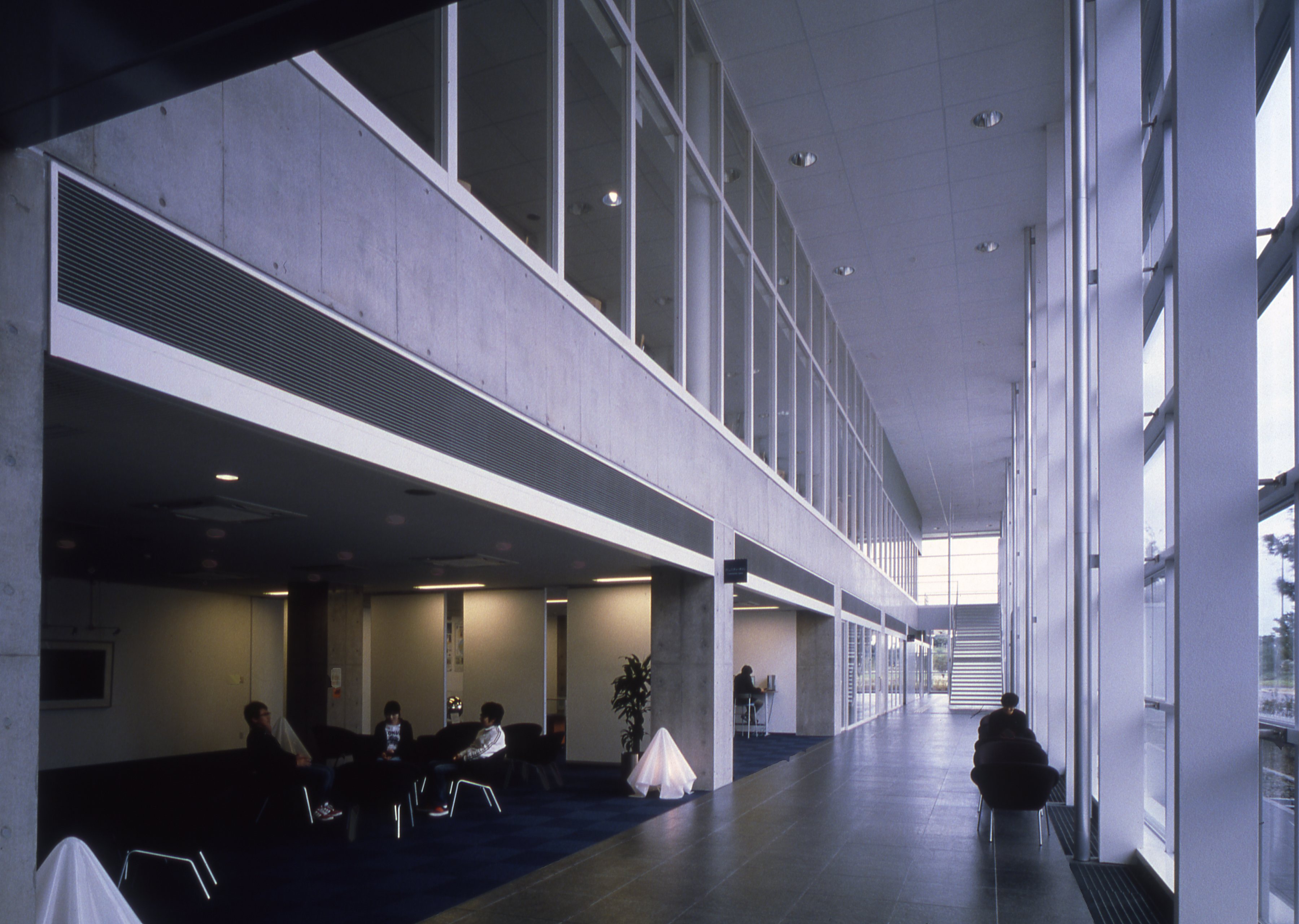 東京大学柏図書館